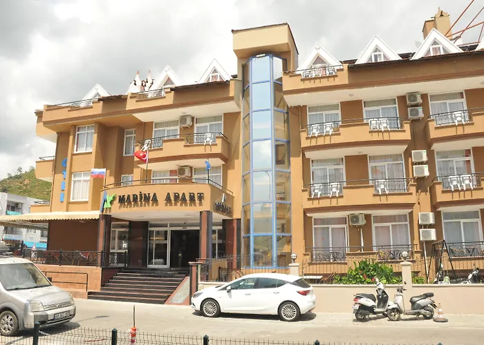 Marina 2*